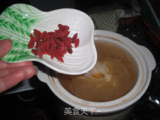 One-minute Breakfast Series 1-electric Cooker Version-wolfberry, White Fungus, Lotus Seed Egg Custard recipe