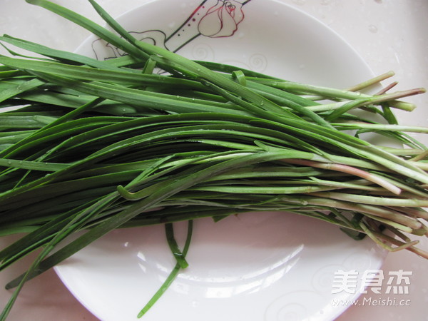 Fried Squid with Chives recipe