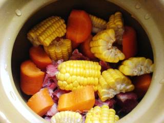 Pork Spine Corn Carrot Soup recipe
