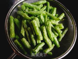 #团圆饭#stir-fried Sweet Potato and Long Beans recipe