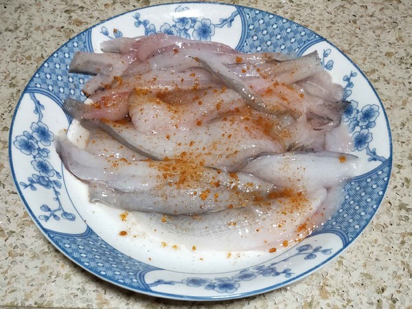 Deep-fried Nine Belly Fish recipe