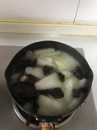 Winter Melon Fungus Soup recipe