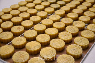 Cantonese-style Egg Yolk and Lotus Paste Mooncakes recipe