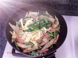 Fried Noodles with Choy Sum and Egg recipe