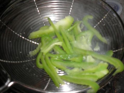 Green Pepper Mixed with Potato Shreds recipe