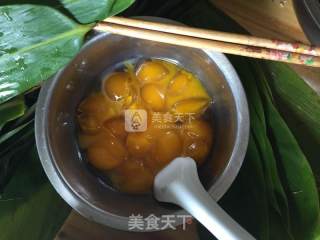 Fresh and Tangy Egg Yolk Meat Dumplings recipe