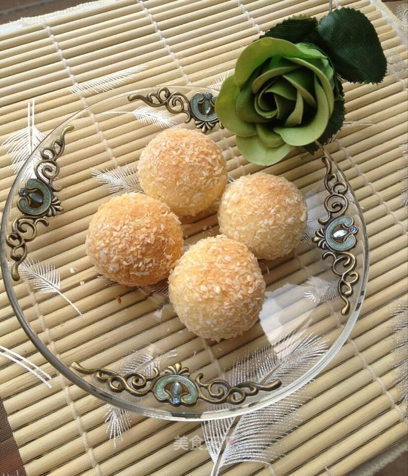 Milky Coconut Rice Balls recipe