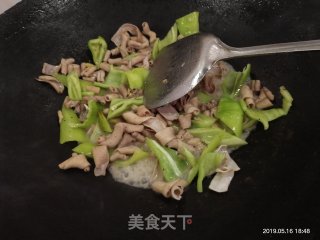 Duck Intestines Stir-fried Chili recipe