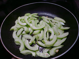 Stir-fried White Melon with Beef recipe