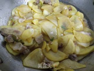 Fried Pork with Potato Chips recipe