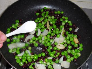 Field Vegetable and Lily Stir-fry recipe