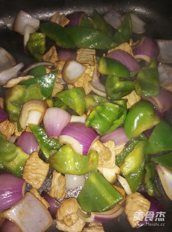 Stir-fried Pork with Green Peppers and Onions recipe