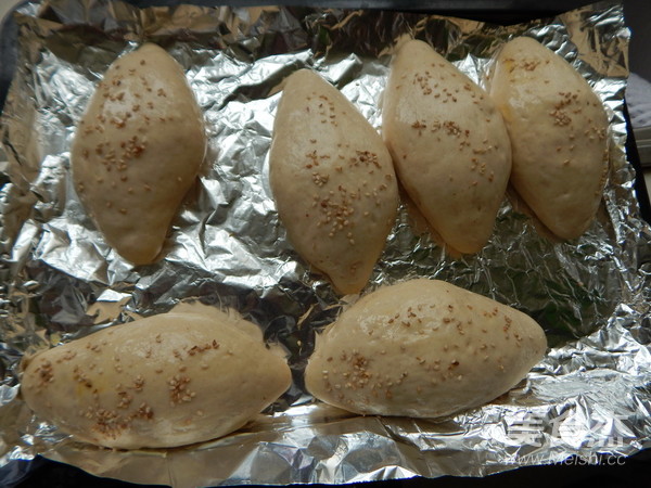 Coix Seed Red Bean Sesame Bread recipe