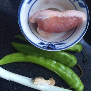 Stir-fried Shredded Pork with Green Pepper recipe