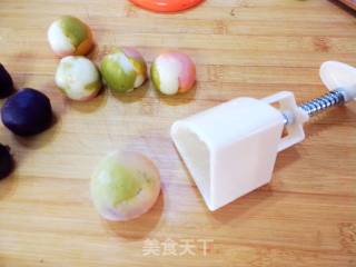 Fruity Colorful Snowy Mooncakes recipe