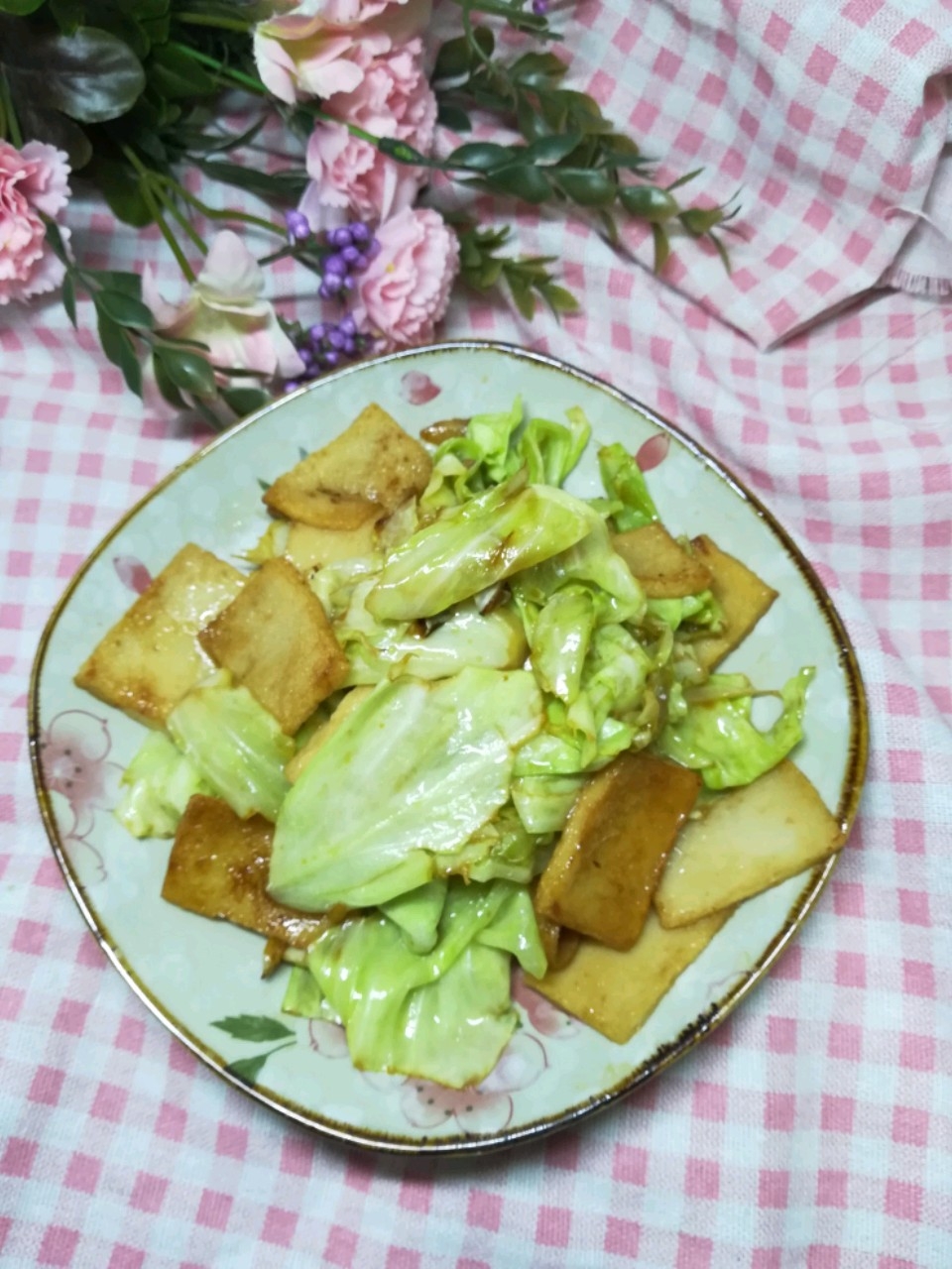Fried Cabbage with Fish Tofu