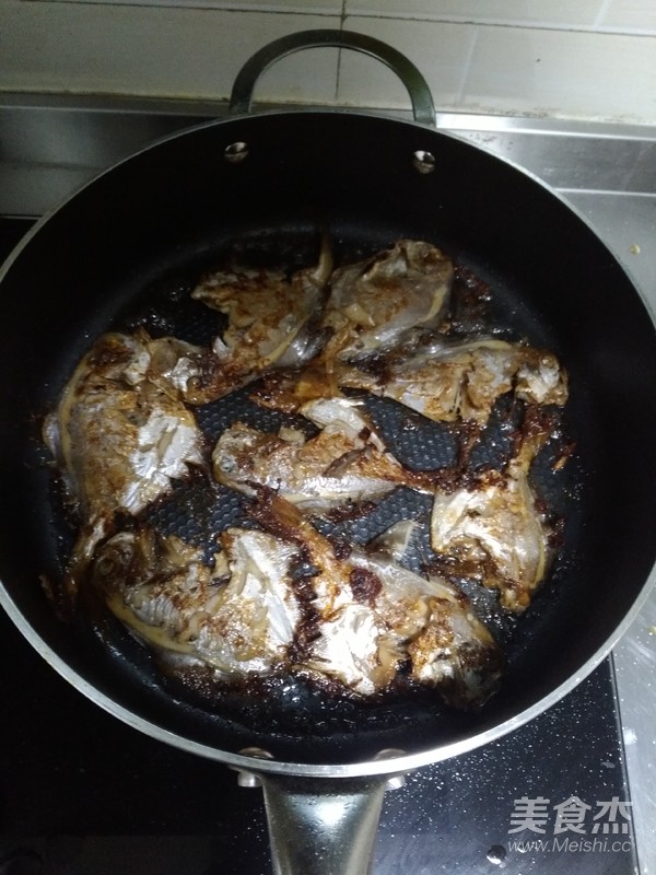 Dry Fried Pomfret recipe