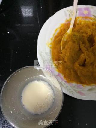 Pumpkin Golden Buns recipe