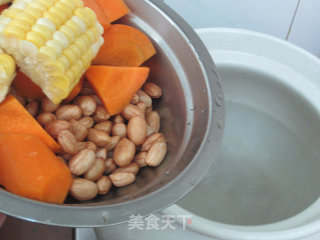 Carrot Corn Peanut Crucian Carp Soup recipe