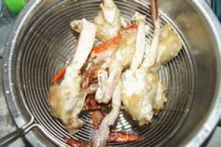 Fried Crab with Ginger and Spring Onion recipe