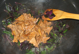 Stir-fried Liver Tip with Purple Beetroot recipe