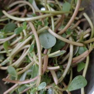 Stir-fried Portulaca Stem with Pork Tongue recipe