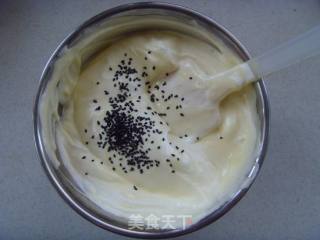 [creative Recipes for Soymilk Machine]: Nutrition and Low-fat---soymilk Black Sesame Chiffon Cake recipe