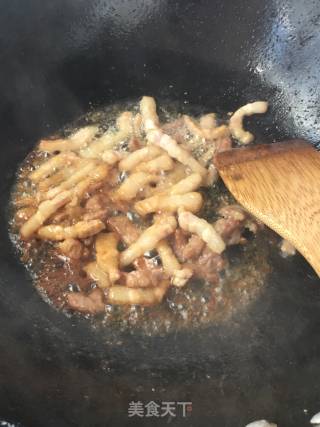 Stir-fried Pork with Leek Moss recipe