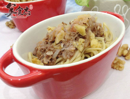 Walnut Beef Noodle recipe