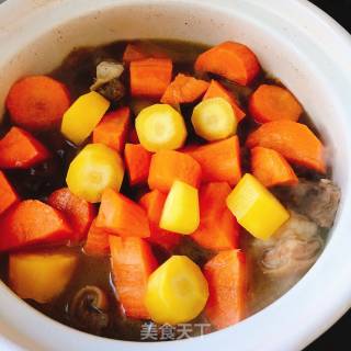 Roasted Lamb Chops with Carrots recipe
