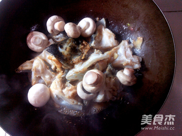 Stewed Mushroom with Sea Cucumber recipe