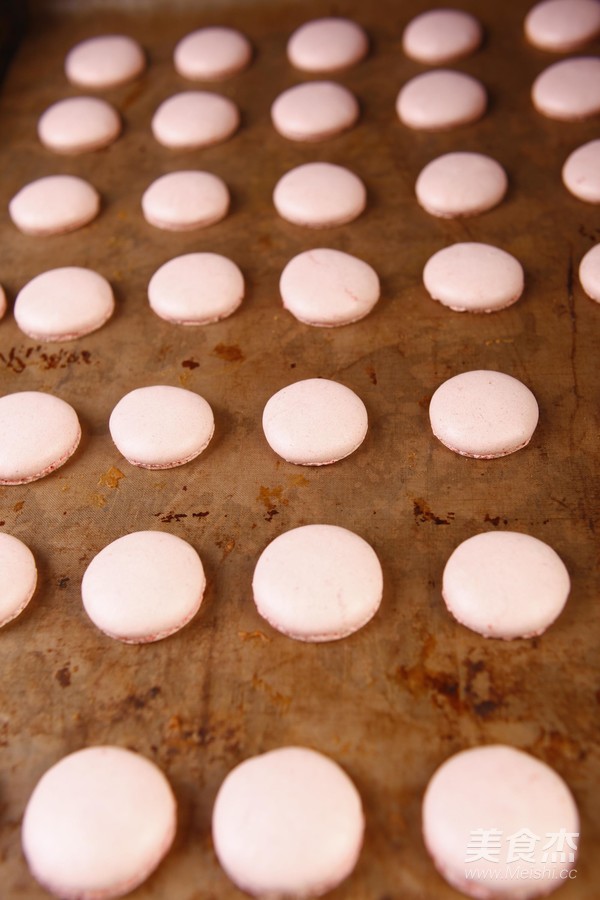 Raspberry Macaron (french Style) recipe