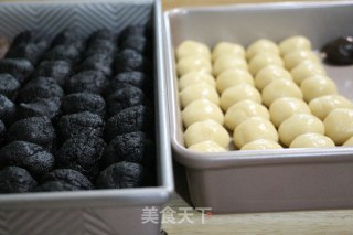 Cantonese-style Black Sesame Lotus Paste Mooncake recipe