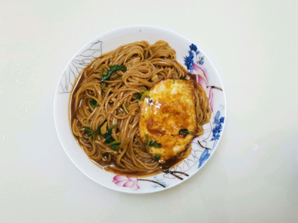 Braised Noodles with Poached Egg recipe