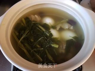 Motherwort Chicken Leg Soup recipe