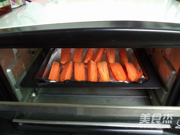 Roasted Carrots with Black Pepper recipe
