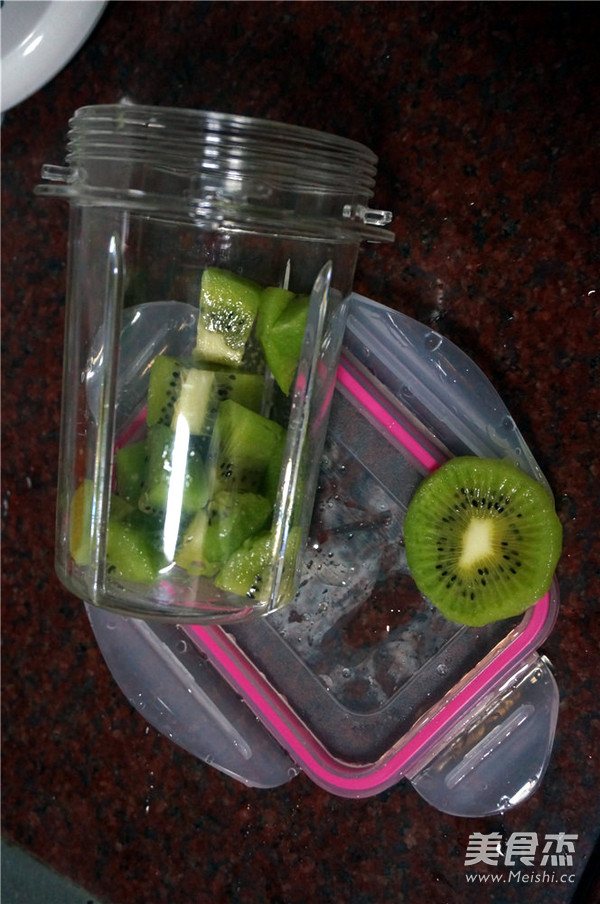 Kiwi Yogurt recipe