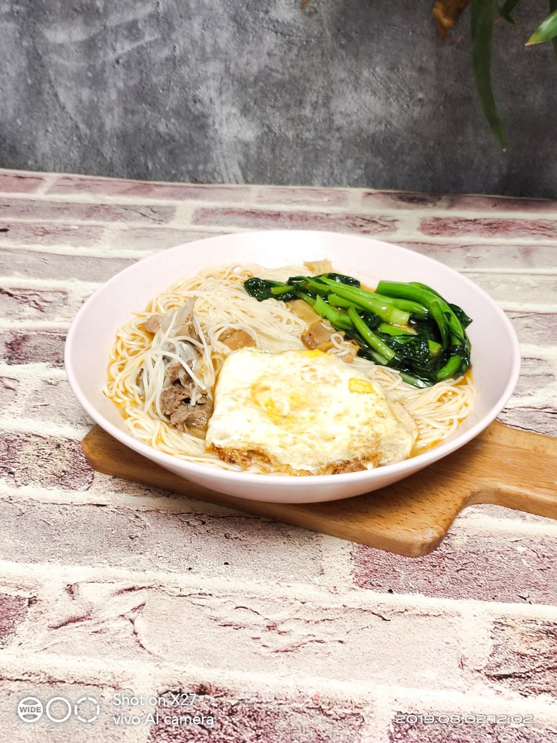 Pork Ribs, Vegetables and Egg Noodles