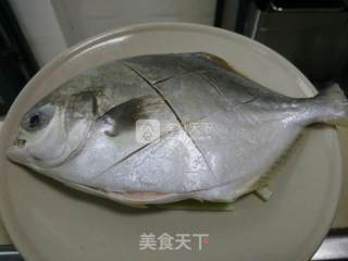 Steamed Golden Pomfret recipe