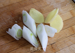 #trust之美#lotus Root and Carrots Stewed Pork Ribs recipe