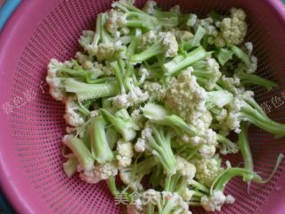 Stir-fried Cauliflower Tomatoes recipe