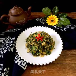 #春食野菜香# Fried Eggs with Wolfberry Head recipe