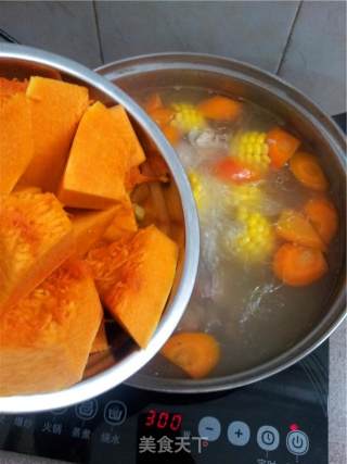 Pumpkin Pork Ribs Soup recipe