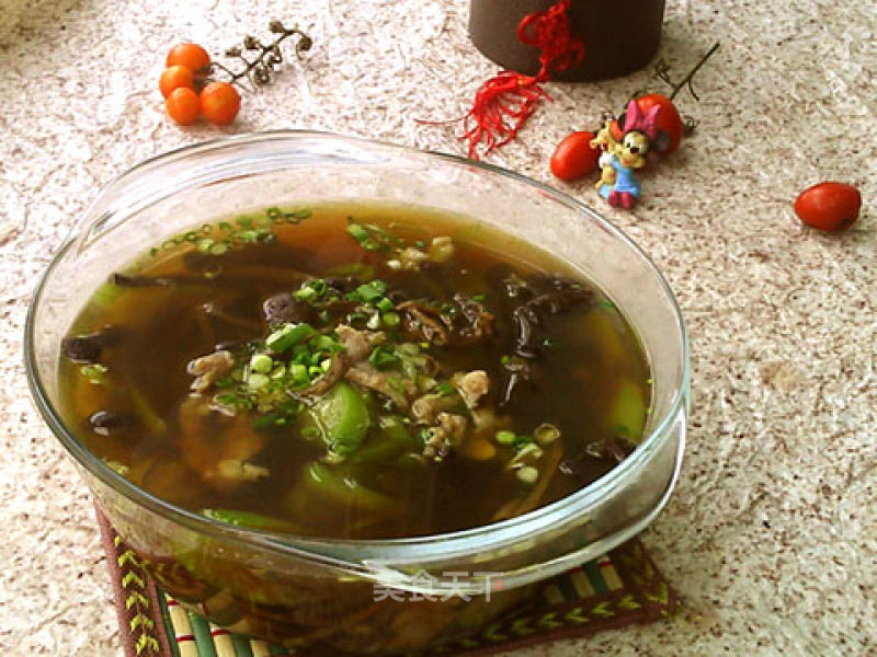 Tea Tree Mushroom and Loofah Pork Soup recipe