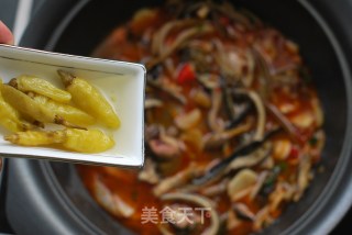 A Little Trick to Make A Mellow and Delicious "hot and Sour Taste"-home Cooking [eel Vermicelli Pot] recipe