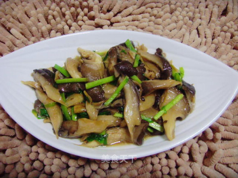 Stir-fried Fresh Mushrooms with Leeks. recipe