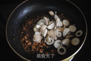 Shacha Straw Mushroom Meat Sauce Noodle recipe