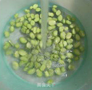 Stir-fried Broad Bean Meat with Leek Sprouts recipe