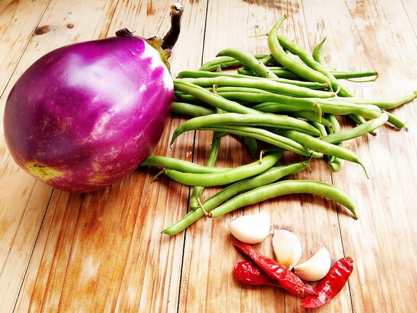 Stir-fried Eggplant and Beans recipe