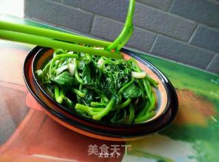 Stir-fried Sweet Potato Leaves with Garlic recipe